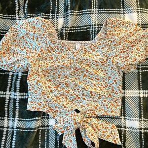puff-sleeve orange floral print tie top